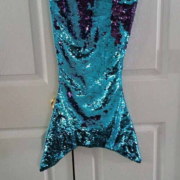 Mermaid Tail sleeping bag sequins that change color & pattern when swiped  NWOT - Picture 2 of 6